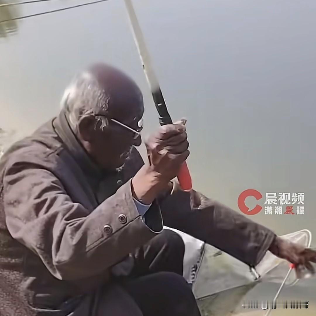 人生最幸福的事，莫过于到老了还能在自己喜欢的事情上，笑到最后。