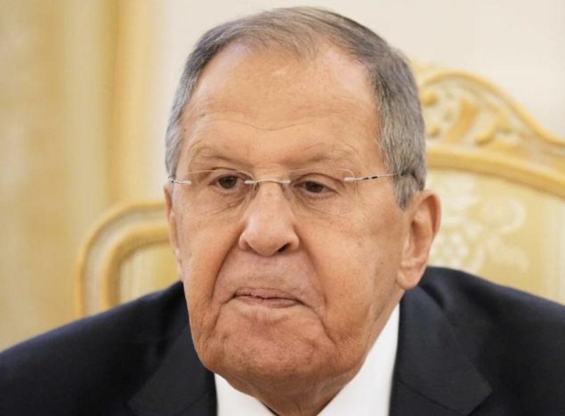 乌克兰副外长11月12日宣布，已正式停止与俄罗斯的和谈，指责此前谈判“毫无意义”