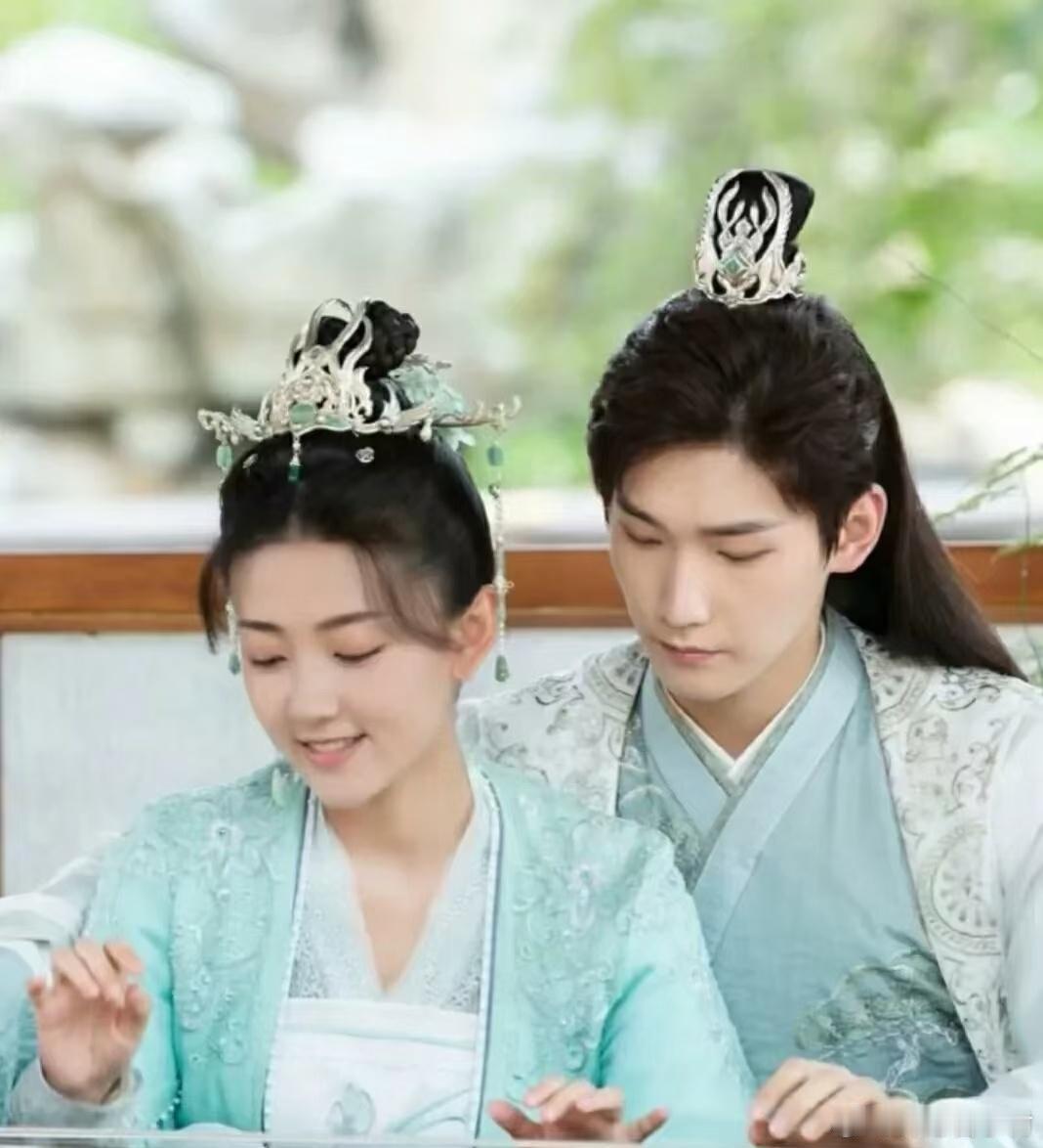 柠萌《刺棠》未开机先掀桌，梁洁给卢昱晓作女二、王弘毅掉到男三，这S+选角谁在让步