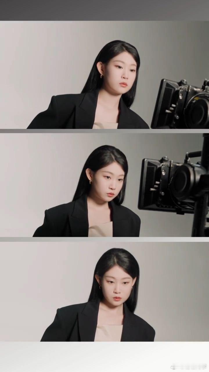 沈佳润的原生皮肤沈佳润二十岁该有的皮肤状态 越看越服气，皮肤又嫩又亮，完全是二十