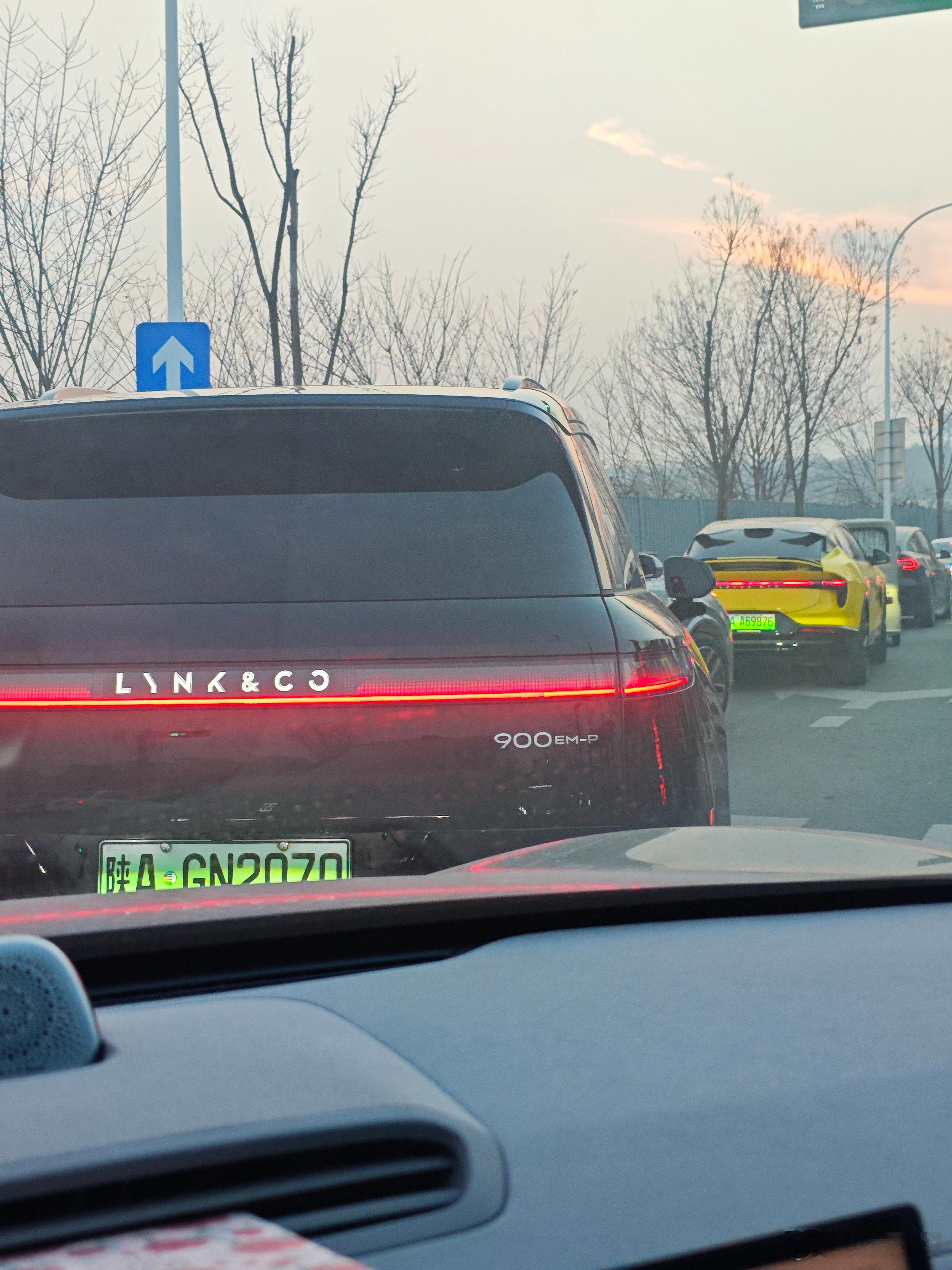 让世界充满______。吉利汽车