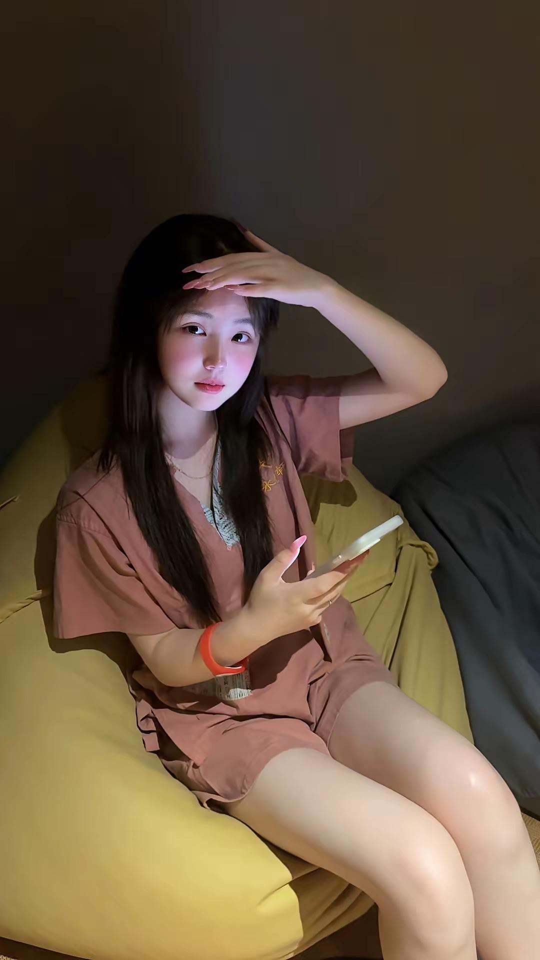 我坚持了，最久的运动就是玩手机，你呢