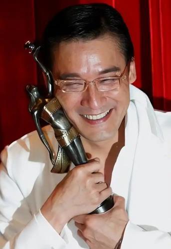 梁家辉5封金像奖影帝爆哭 金像奖爆冷 第44届金像奖获奖名单 第44届香港电影金