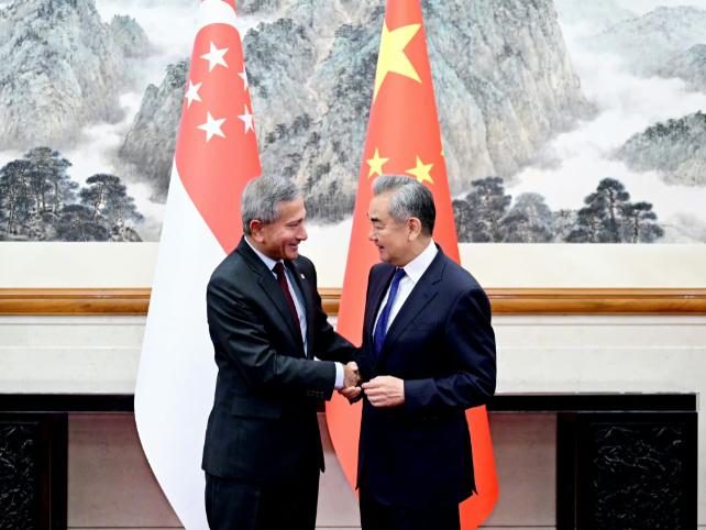 中国和新加坡谈妥了！5月25日，北京迎来一场关键双边会晤。中国外交部长王毅与新加