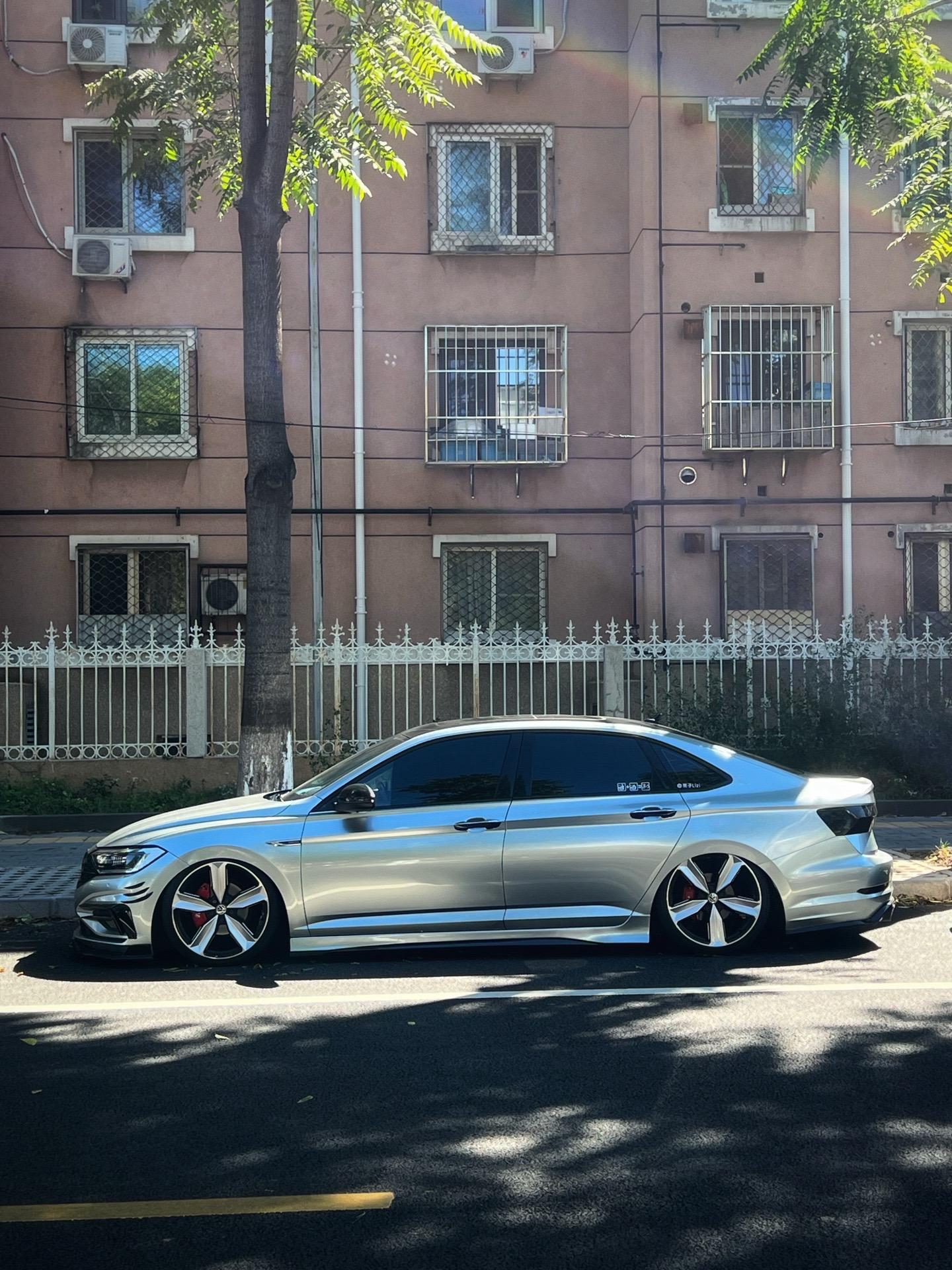 帅车果然随便拍都是帅的。