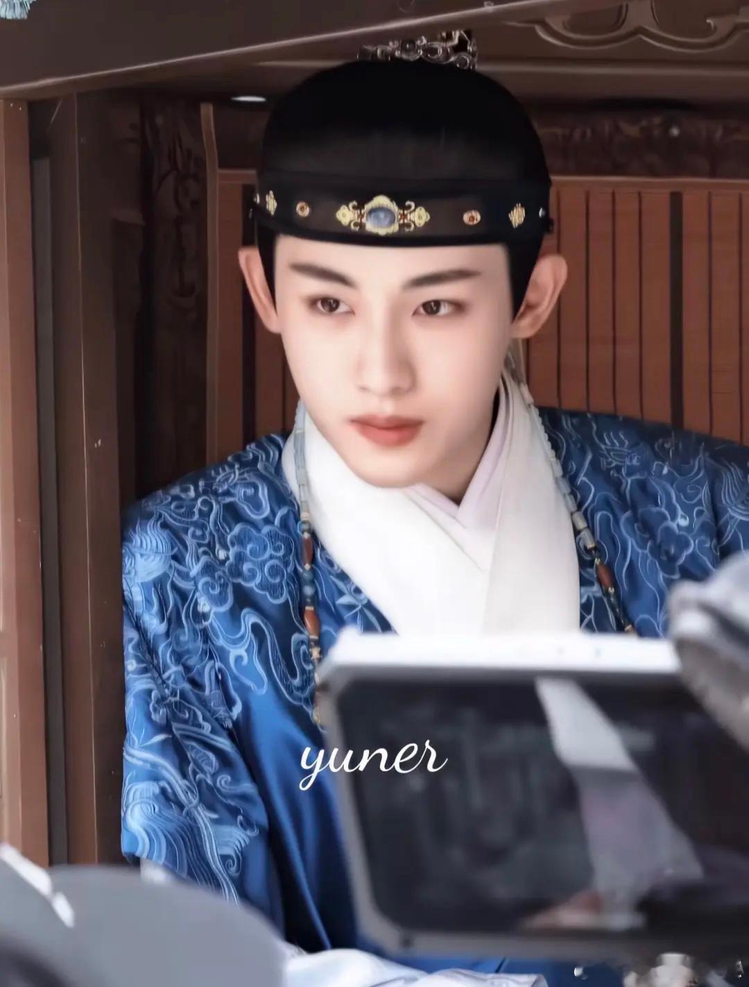 🌸渣热议的贾宝玉人选[思考] ​​​