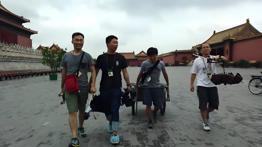 2026年4月18日，《我在故宫修文物》的导演叶君因病离世，年仅43岁。
消息来