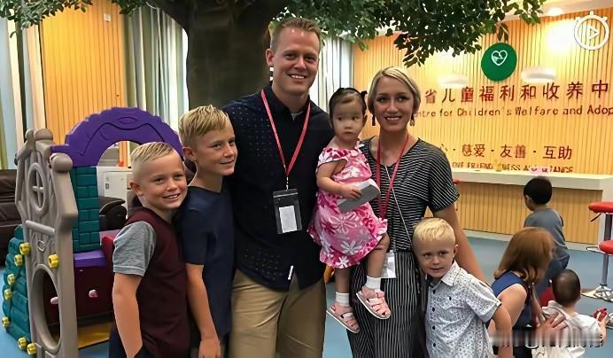 美国人在中国领养了多少儿童？据有关方面统计，大约是8.2万人左右，其中绝大多数都