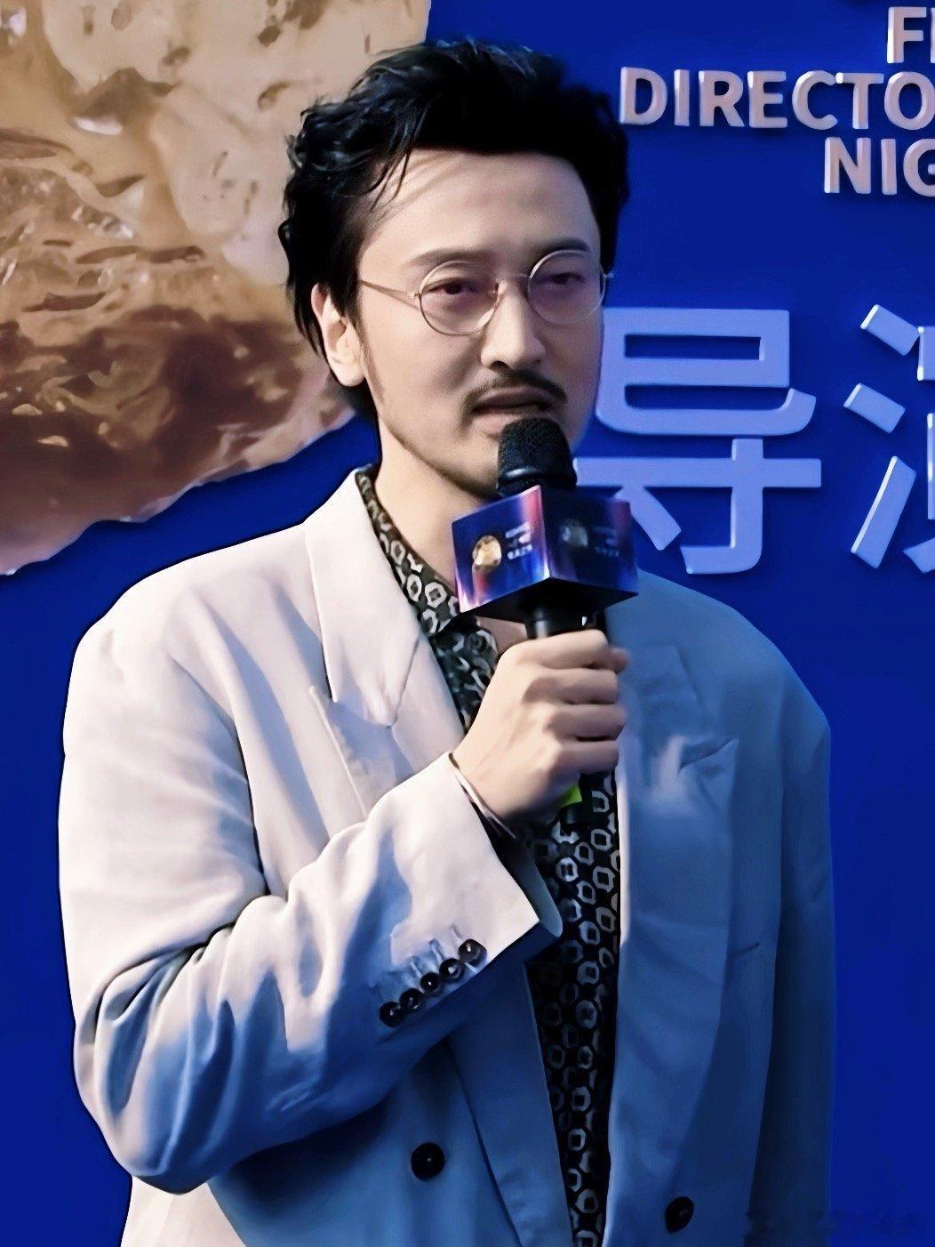 王传君状态太好了王传君完全Daddy 王传君现在整个人松弛又有成熟男人的魅力，d