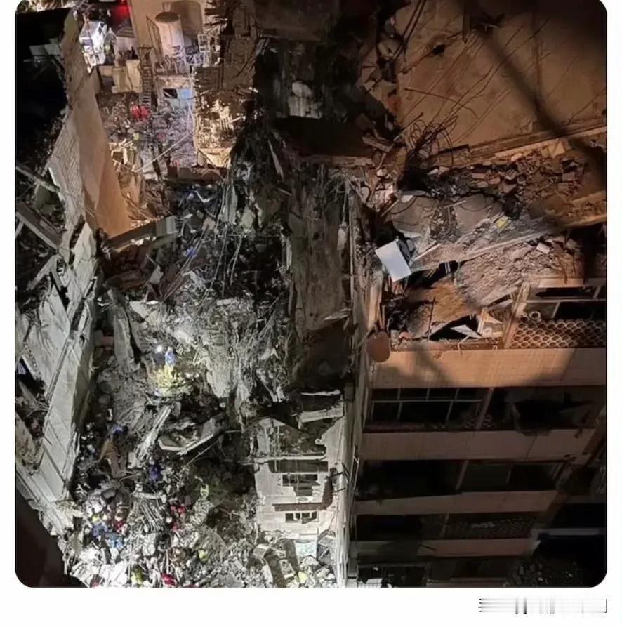 哈马斯领导人哈尼亚被以军导弹击杀

随着更多消息透露，哈尼亚几小时前刚会见完伊朗