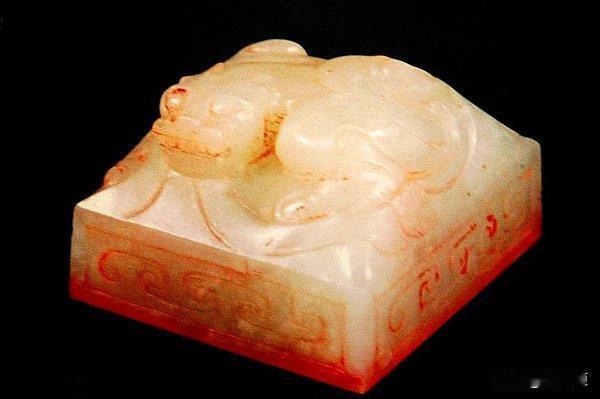 如果“受命于天，既寿永昌”的传国玉玺，和刺穿耶稣的“朗基努斯之枪”出现在拍卖会上