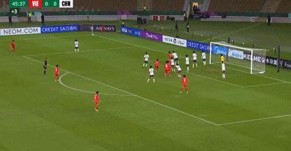 U23国足vs越南嘿，越南队今天咋回事啊？以前碰到中国队就跟打了兴奋剂似的，今天