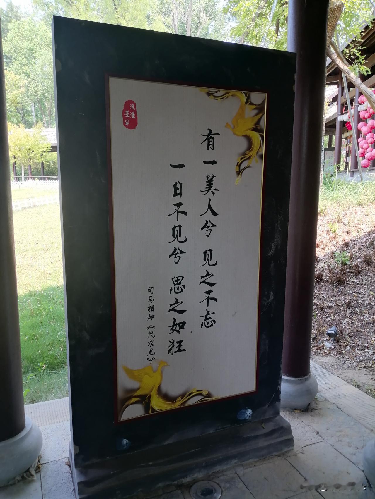 分房睡，分的不是房，是懒得再靠近的心

人到中年，越来越多夫妻开始分房睡。
理由