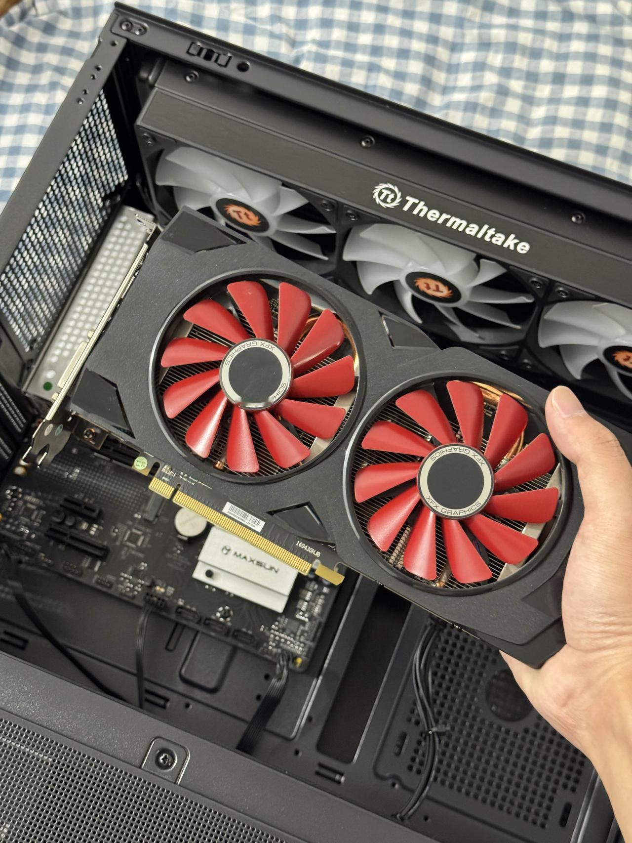 RX580应该可以算是AMD最经典的一款显卡吧？[灵光一闪]三潮元老级别，时至今
