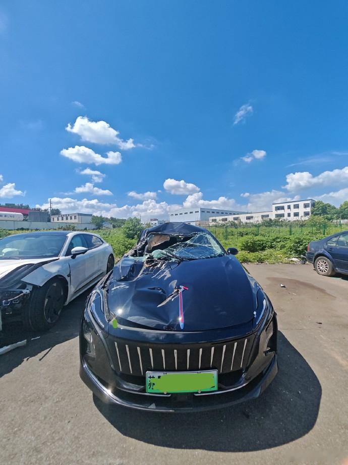 加木遭遇严重车祸8月19日，《说唱巅峰对决2026》选手 在乘坐网约车时遭遇车祸