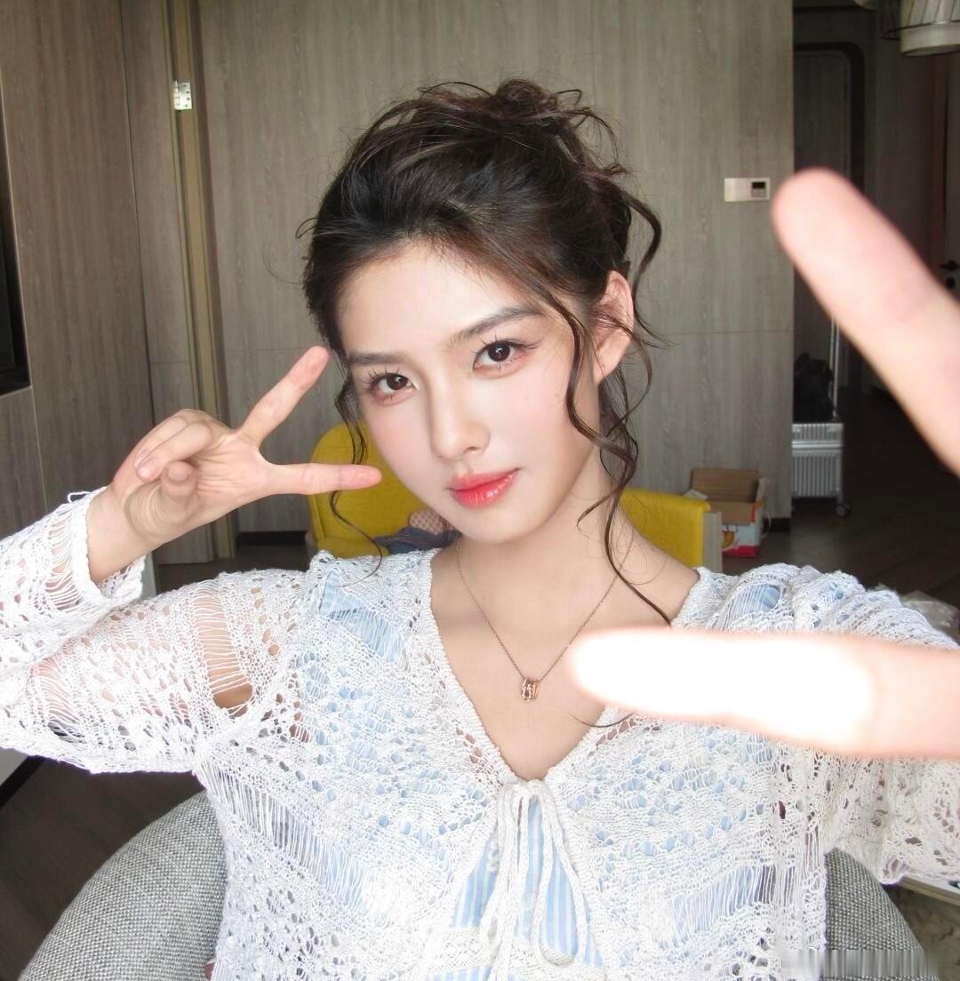 艾米首谈雀骨功夫女足两个新角色 影视双开花还能沉下心琢磨角色内核，这份对表演的认