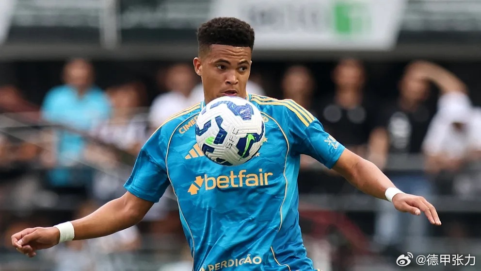 图片报和天空台一致的消息，多特蒙德已经和17岁的巴西左后卫普雷特斯达成协议，后者