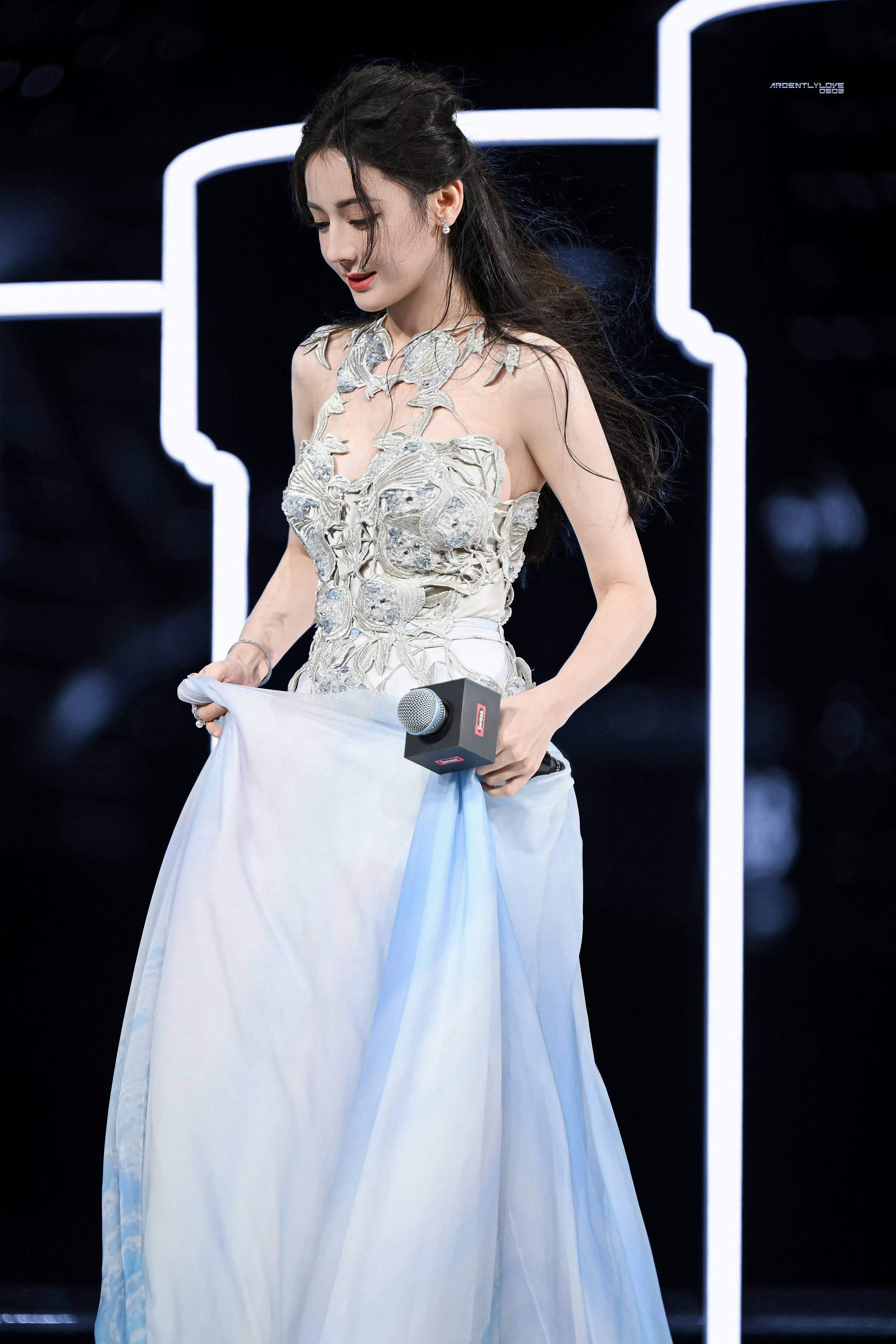 迪丽热巴钰珑 dlrb 迪丽热巴功夫女足 dlrb 迪丽热巴卫蓝我喜欢你是从心底
