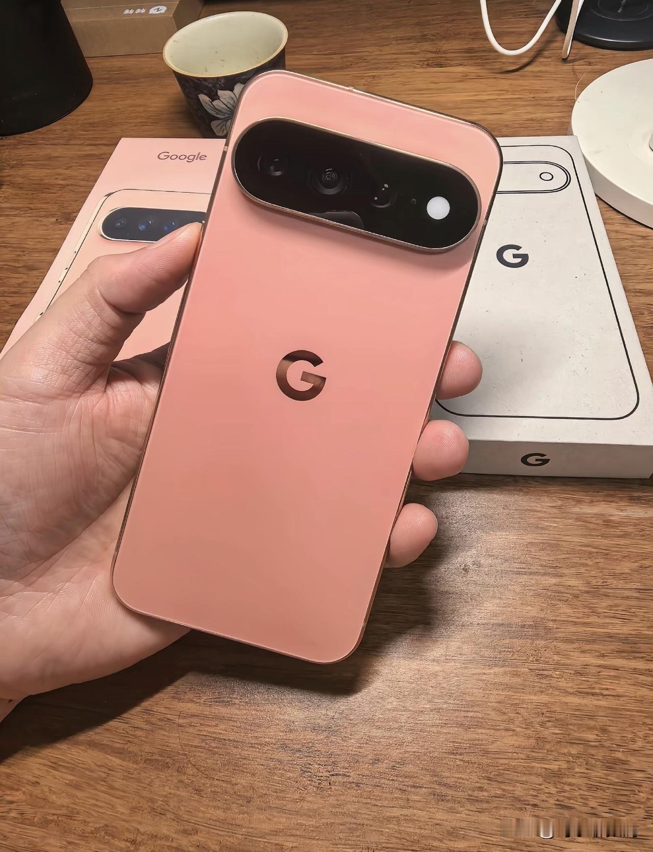 谷歌Pixel11 Pro，要是国内上市估计要被吐槽，摄像头凸起太夸张

谷歌P
