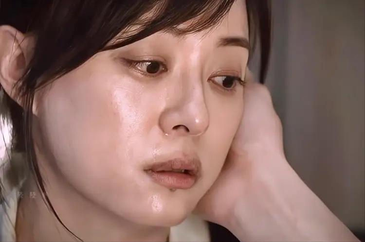 讲真，娘娘这回属实有点冤。
1.5个亿砸进去，三大卫视联播，开播前谁不说一声“王