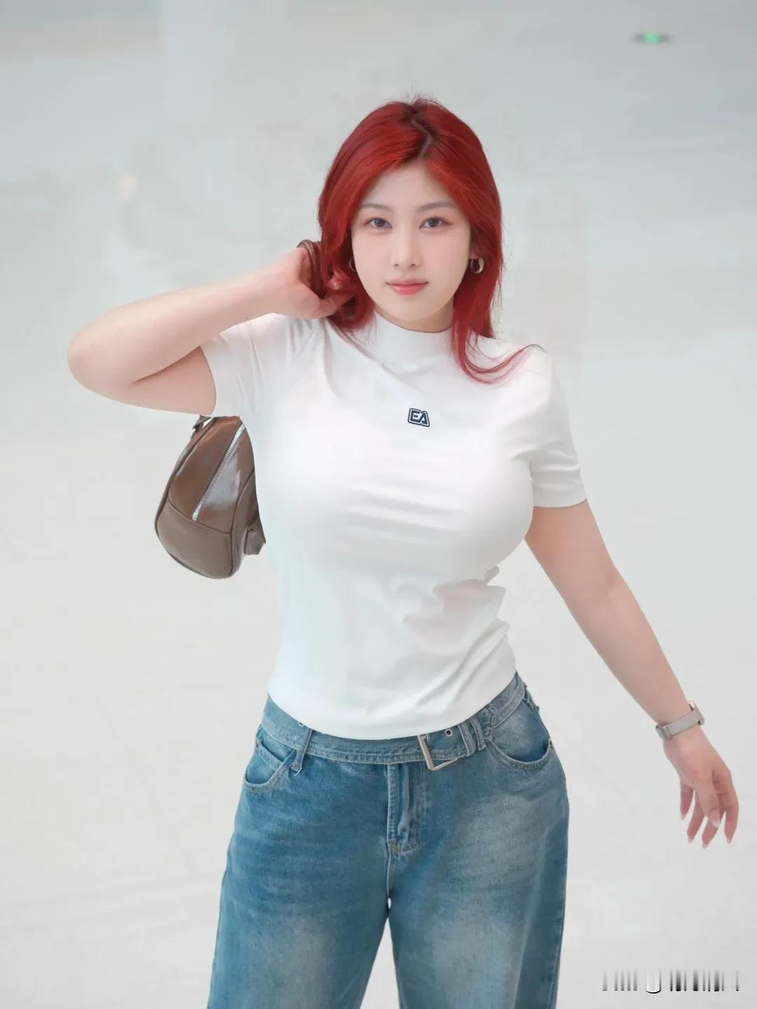 肉肉女生拍照真的不用焦虑！显瘦显气质其实很简单，根本不担心上镜不好看。

之前总