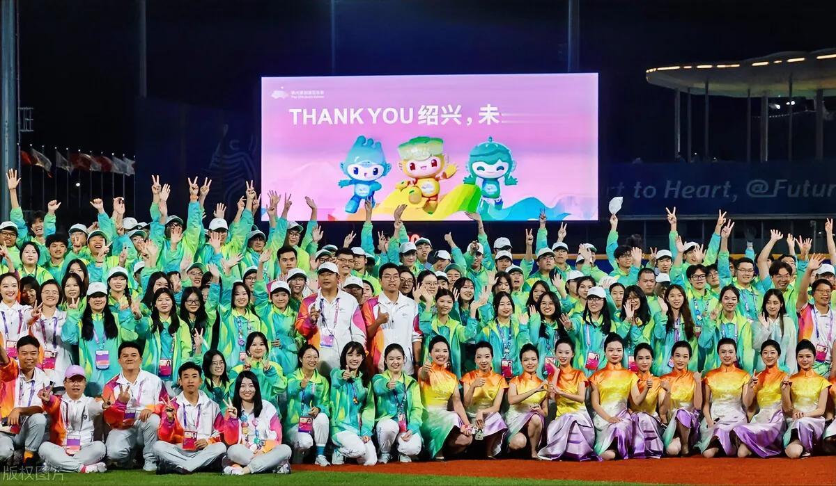 亚运服饰，您最喜欢那套？[what]旗袍很完美，志愿者也不赖，都是值得珍藏的回忆