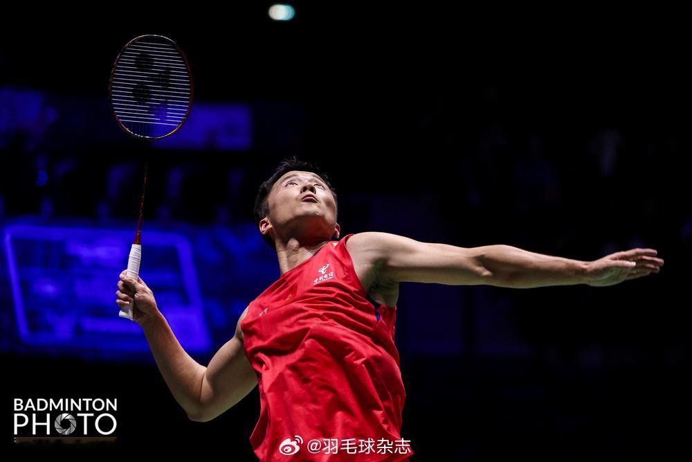 陆光祖晋级16强马来西亚公开赛男单首轮：陆光祖 21-17、21-15 伍家朗2