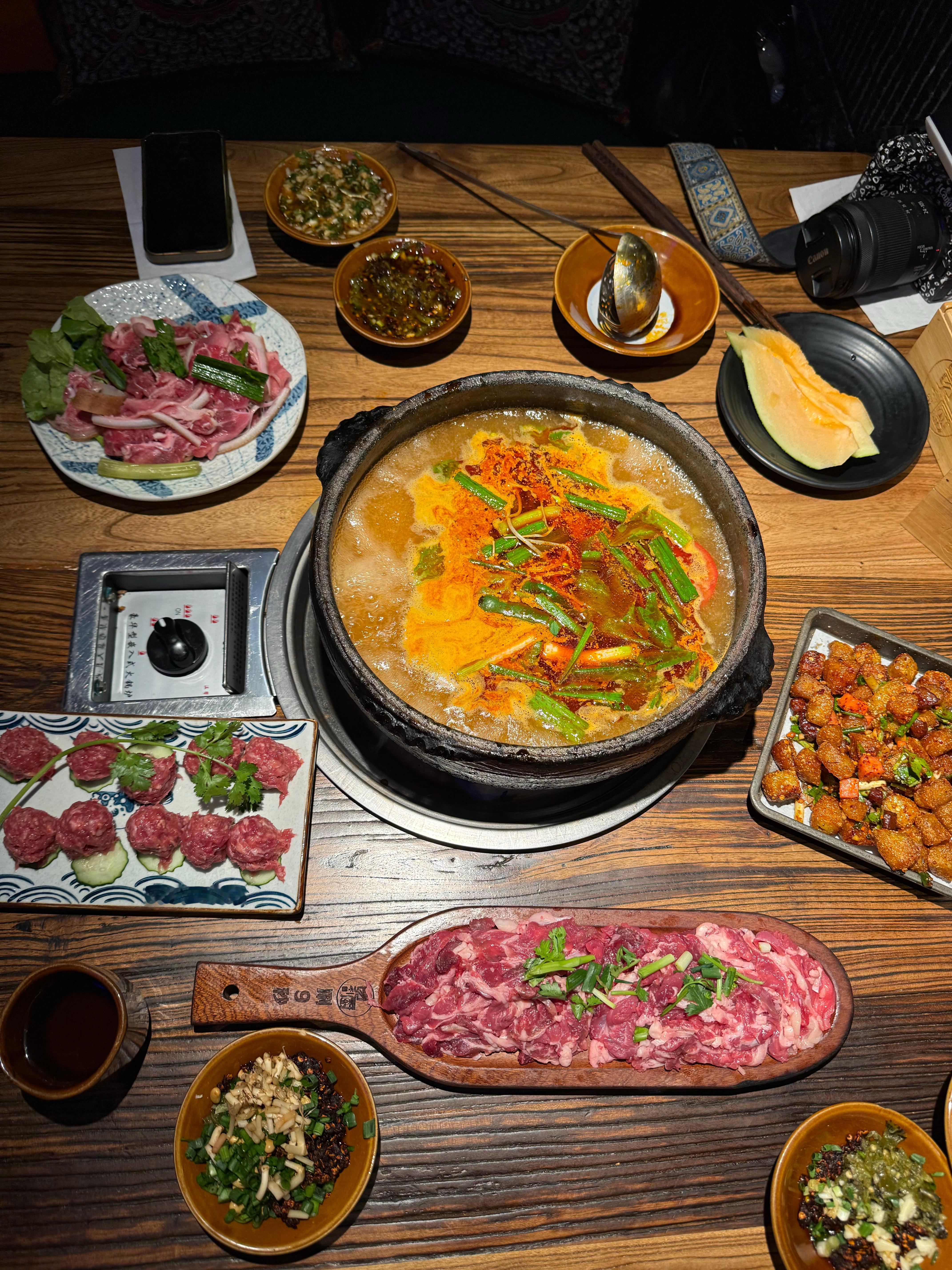 贵阳美食真的太好吃了吧😍根本吃不过来！不炫自己嘴里,你们是真不知道有多好吃啊?