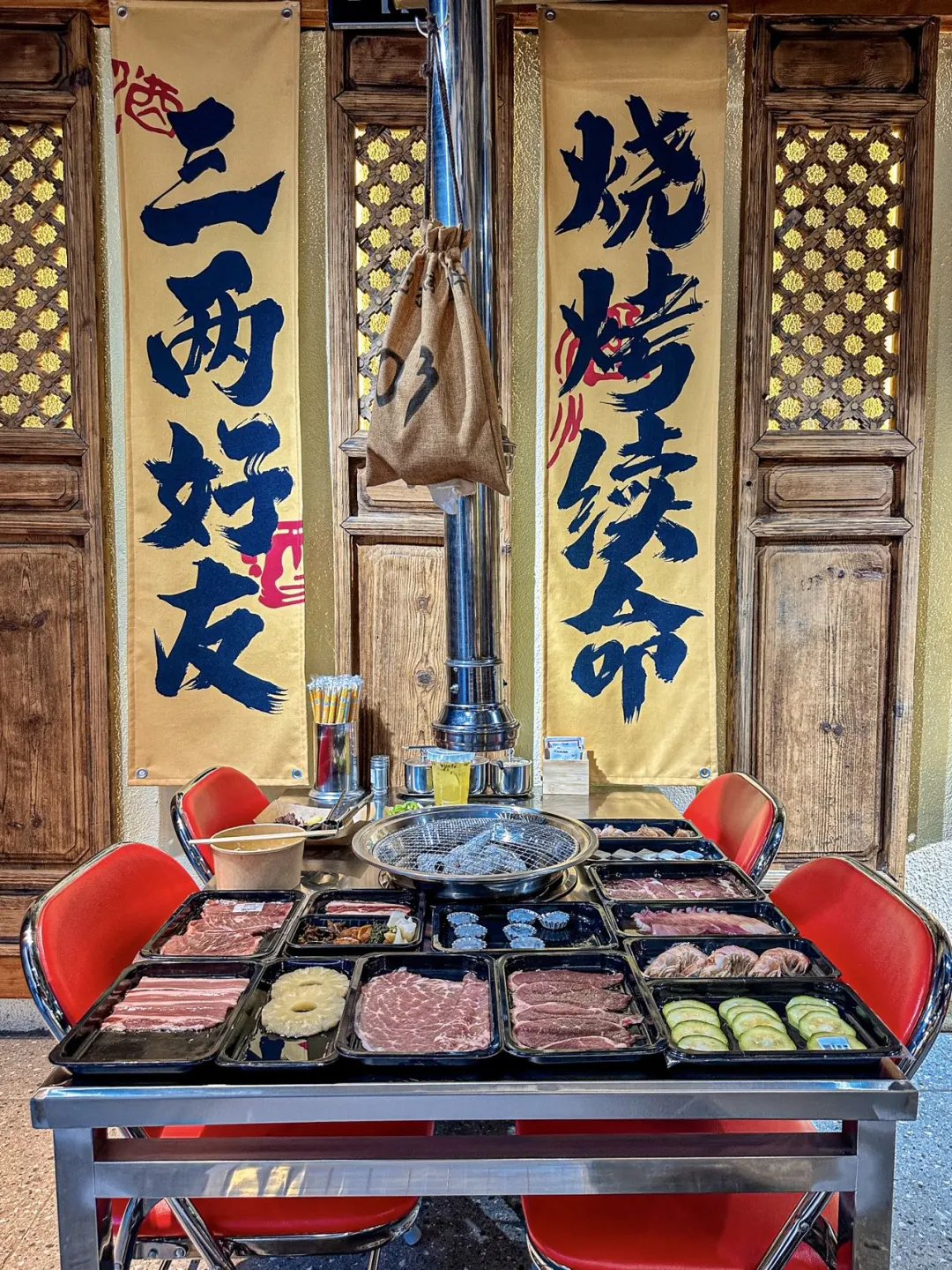 来丽江旅游遇到良心烤肉店。。。