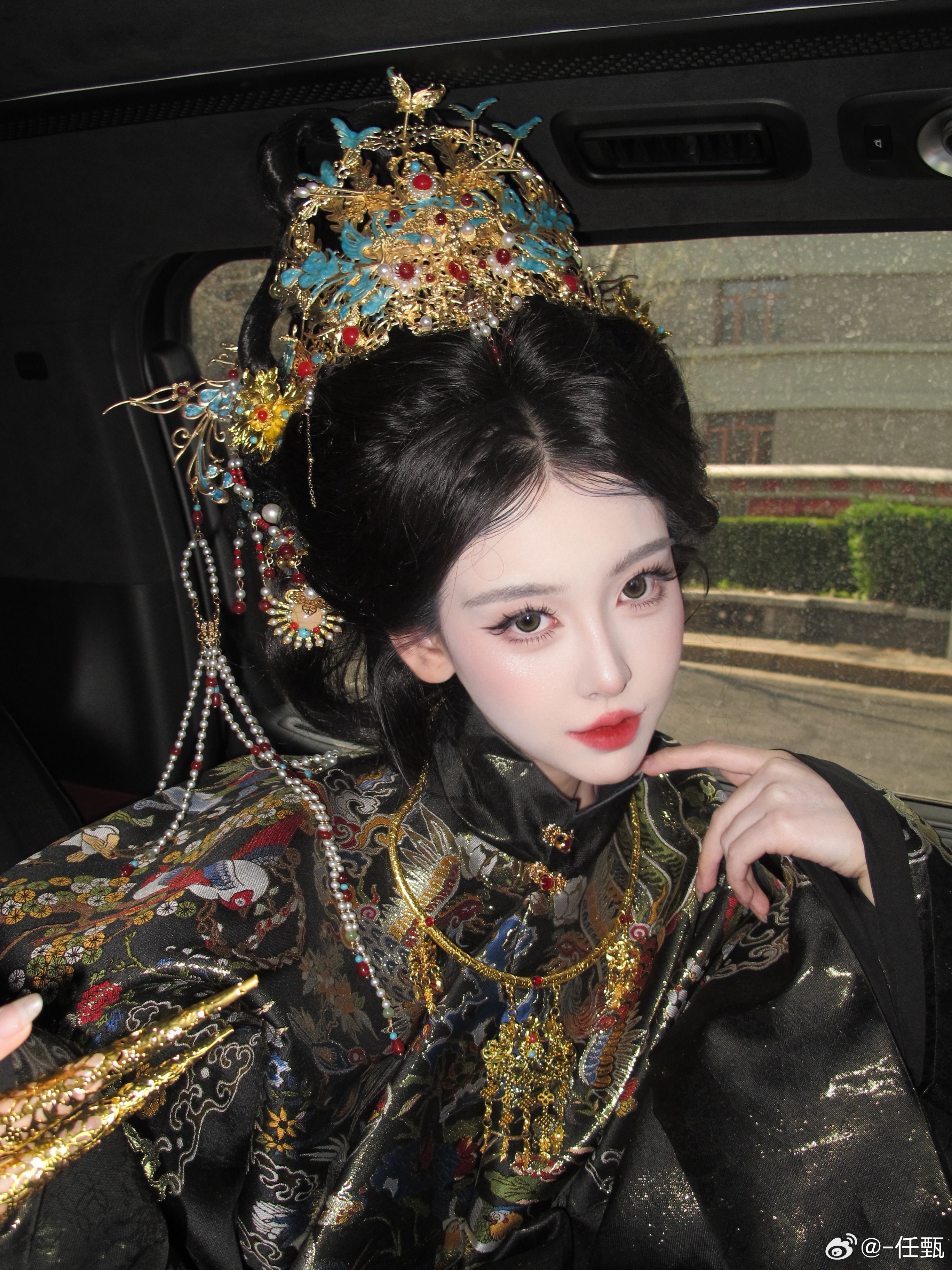 看起来不好惹的 