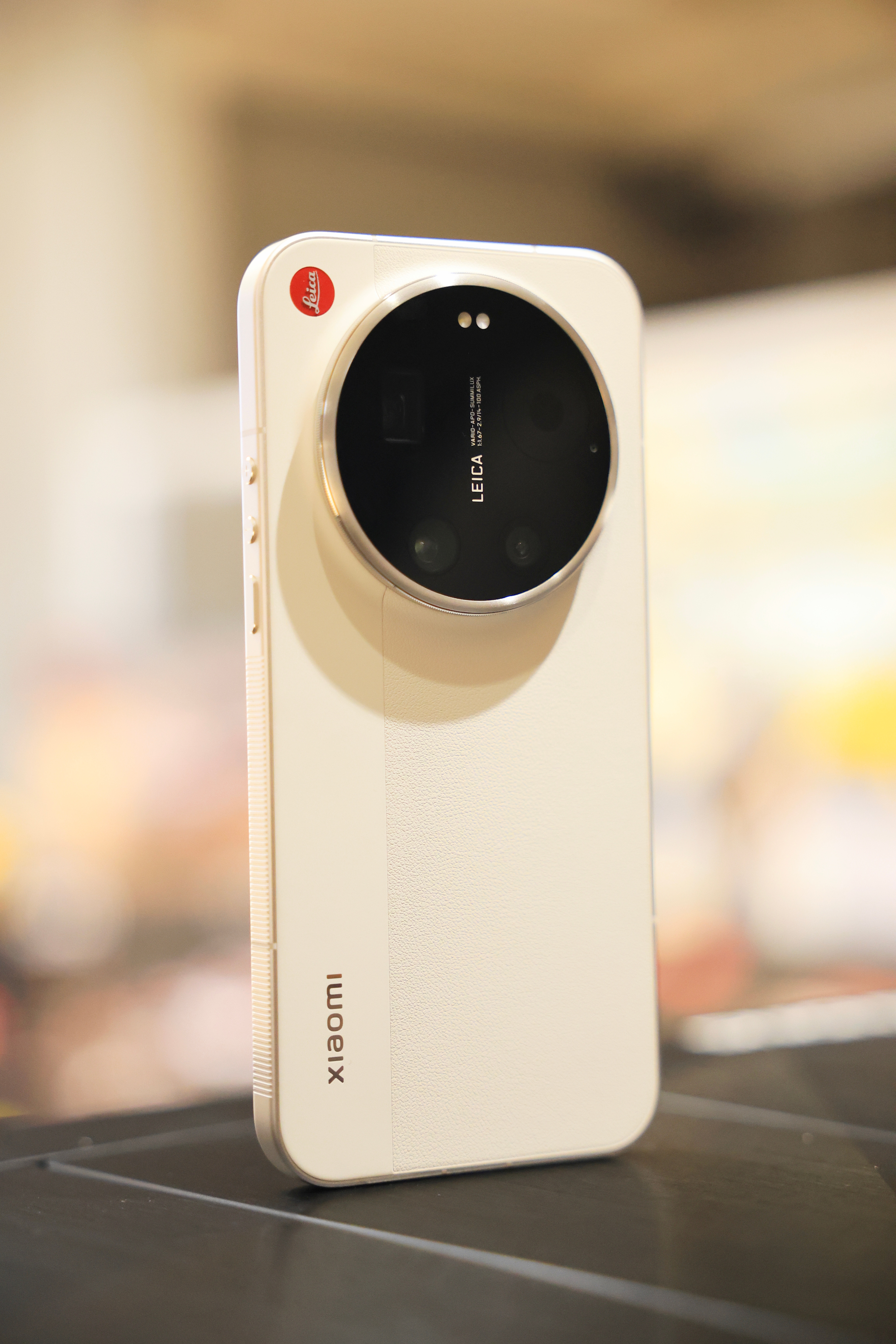 我以前一直是拿小米14ultra 创作的，今天老炮换新炮，小米17ultra红标