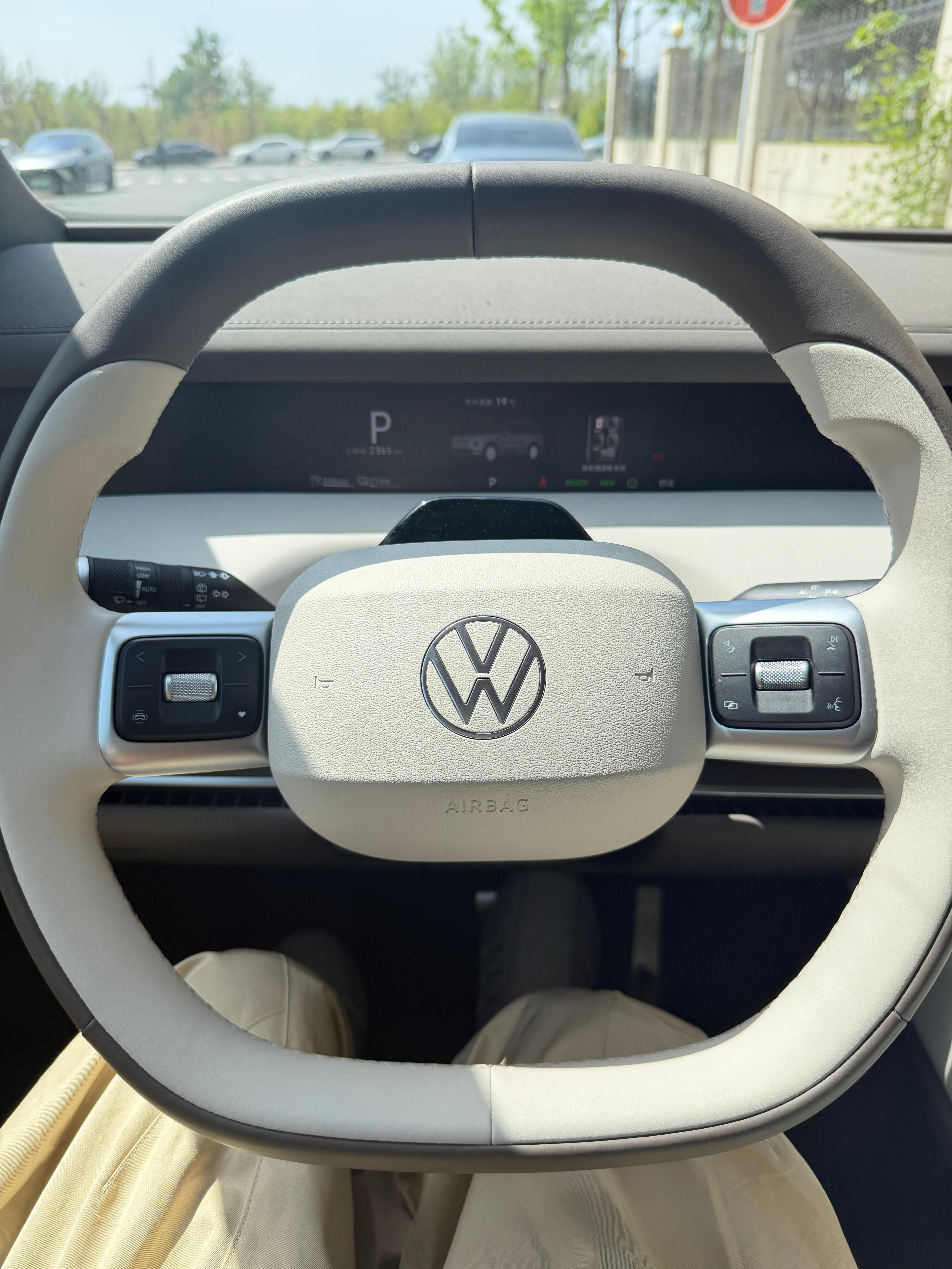 又到了内饰烫手的季节了