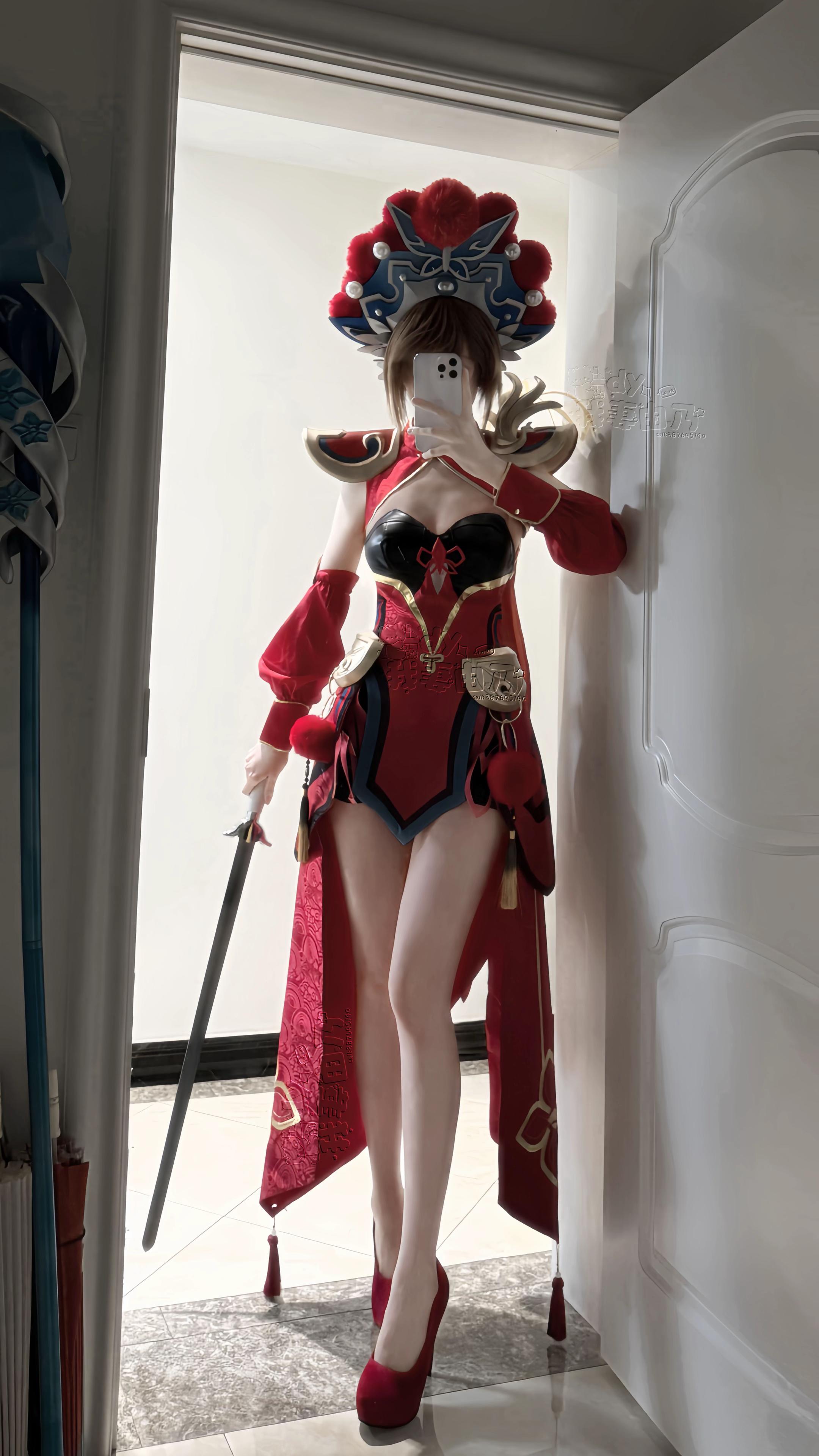 一选虞姬全世界的法刺都吻了上来