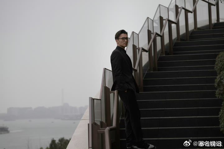 如果谢霆锋演moss人形谁被这个脑洞戳中了，谢霆锋演 moss 人形，氛围感直接