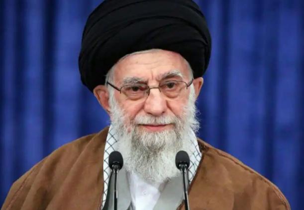 伊朗救了美国一命。说实话，伊朗这一次强力反击，把美国也算是打回了原形。正是这种强