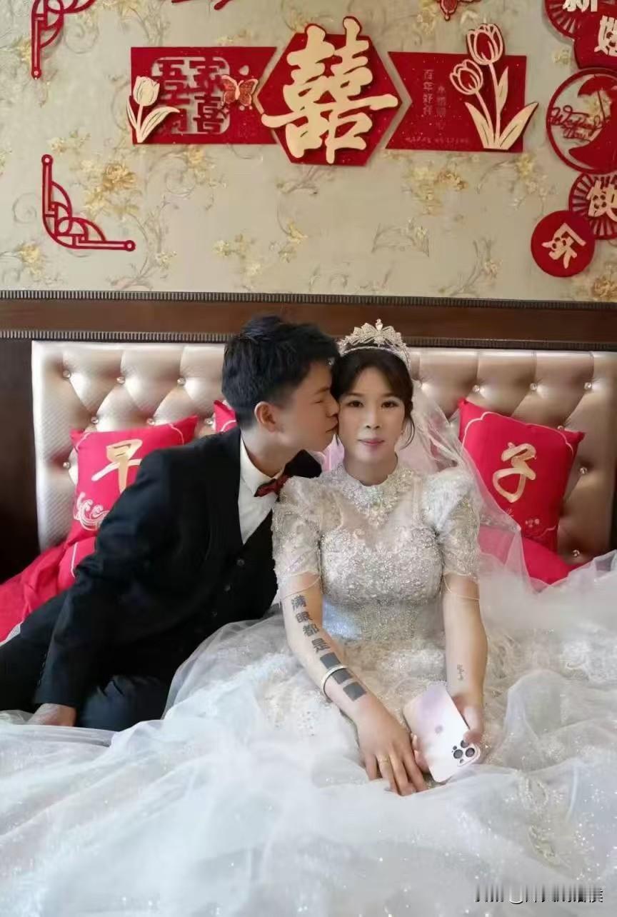 纹这种纹身不尴尬吗？？？