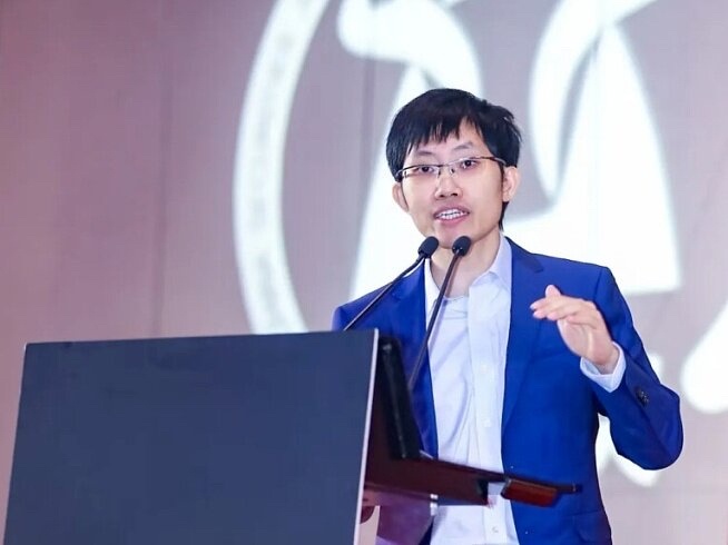 据报道，梁文锋不满投资人泄露内部文件，DeepSeek新一轮融资或暂停。近日传的