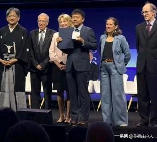 载入史册！两位中国籍数学家拿下数学界最高奖，海外任教不改国籍
 
北京时间7月2