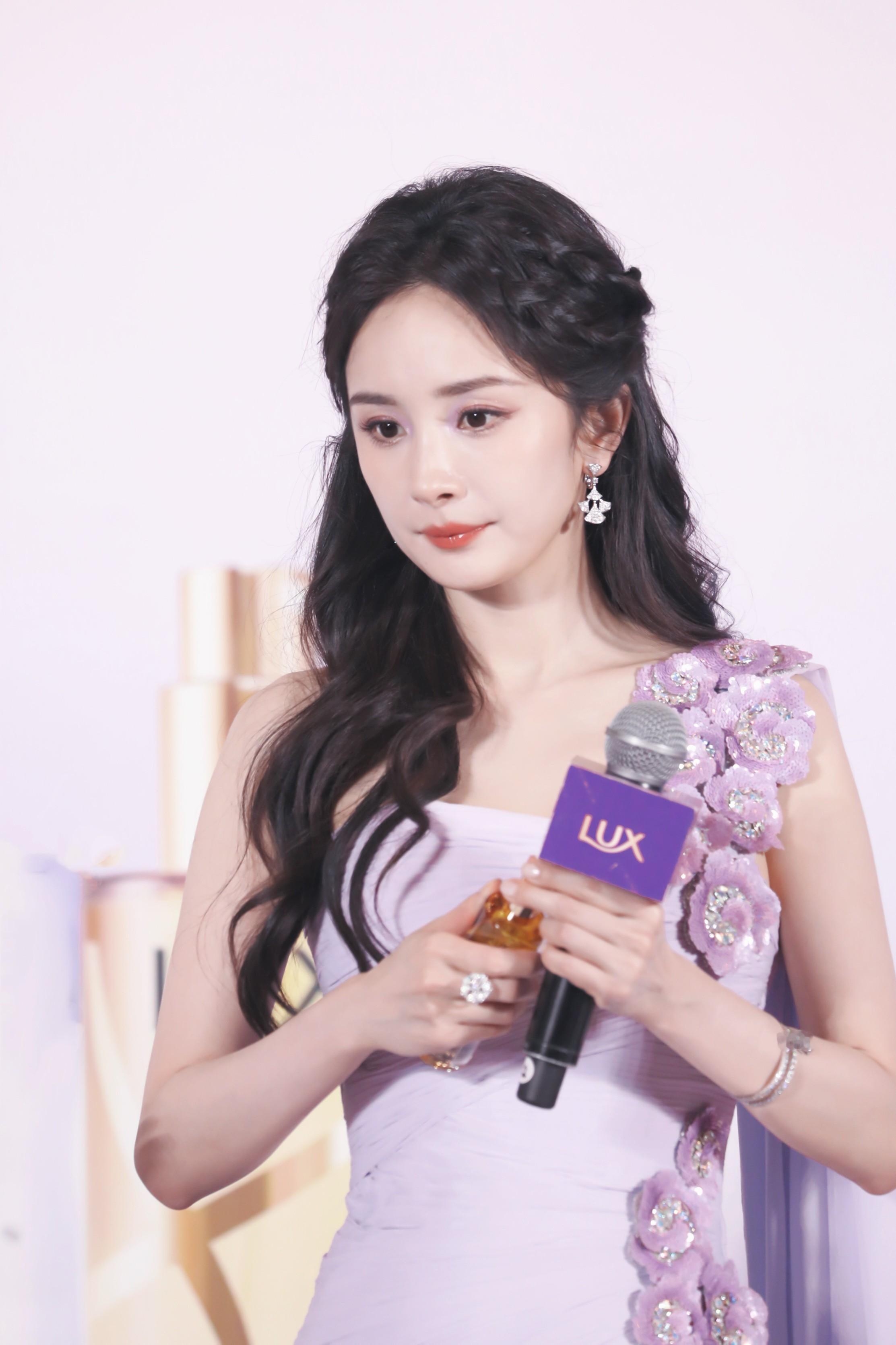 杨幂，紫色梦幻仙女 ​​​