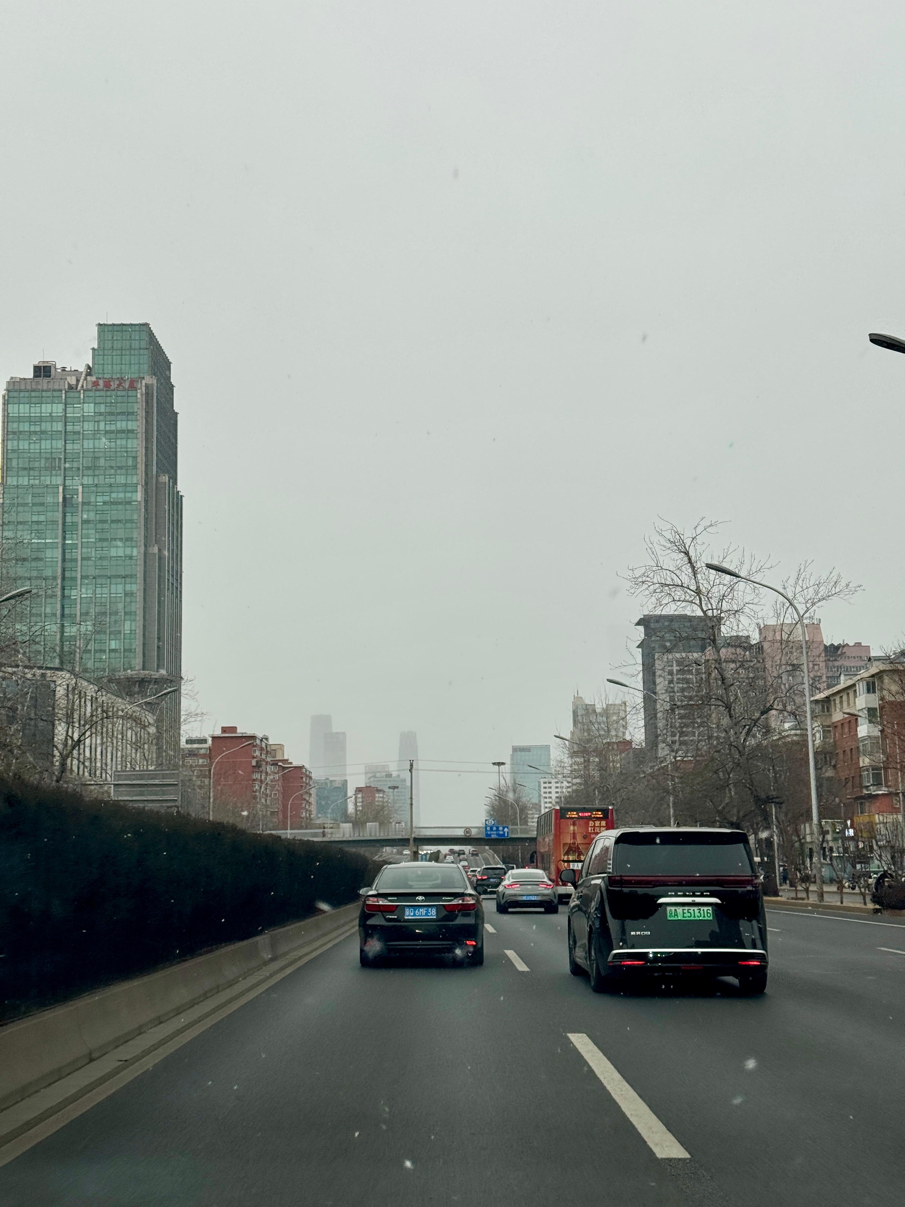 一睁眼下雪啦！！那必须直冲崇礼了