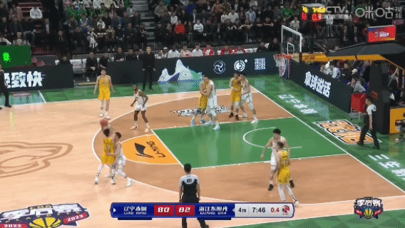 孙铭徽确实是把双刃剑，他情绪波动很大，但这种性格也给了他关键时刻的决心。有时候一