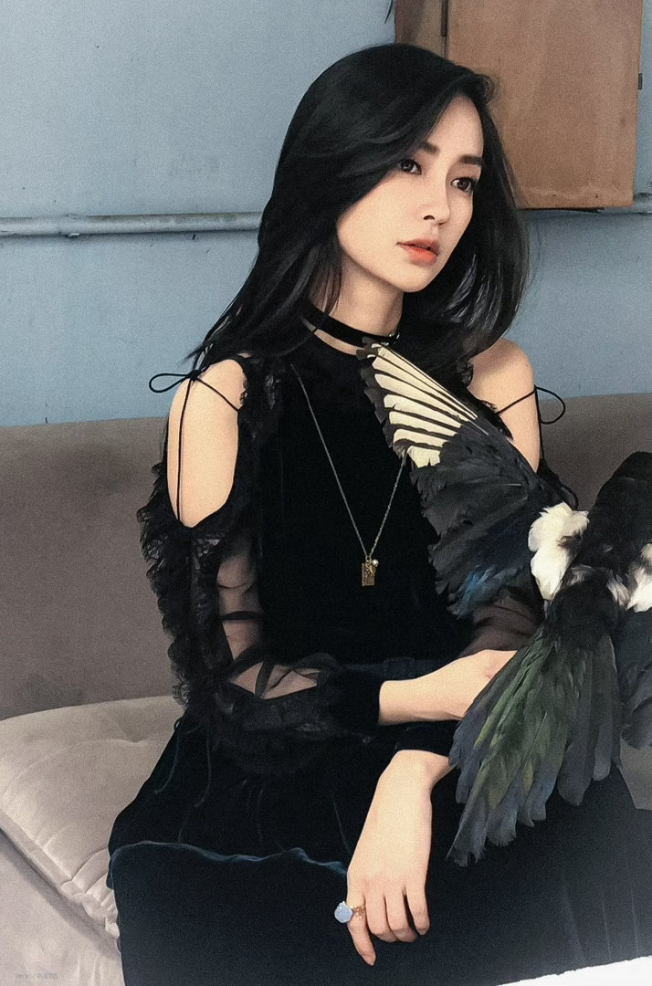 angelababy  粉丝让Angelababy发自拍别用美颜「不看baby的