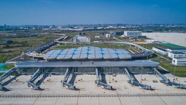 内江机场选址背后，是货运逻辑对传统商业逻辑的“降维打击”。
专业货运机场不需要身