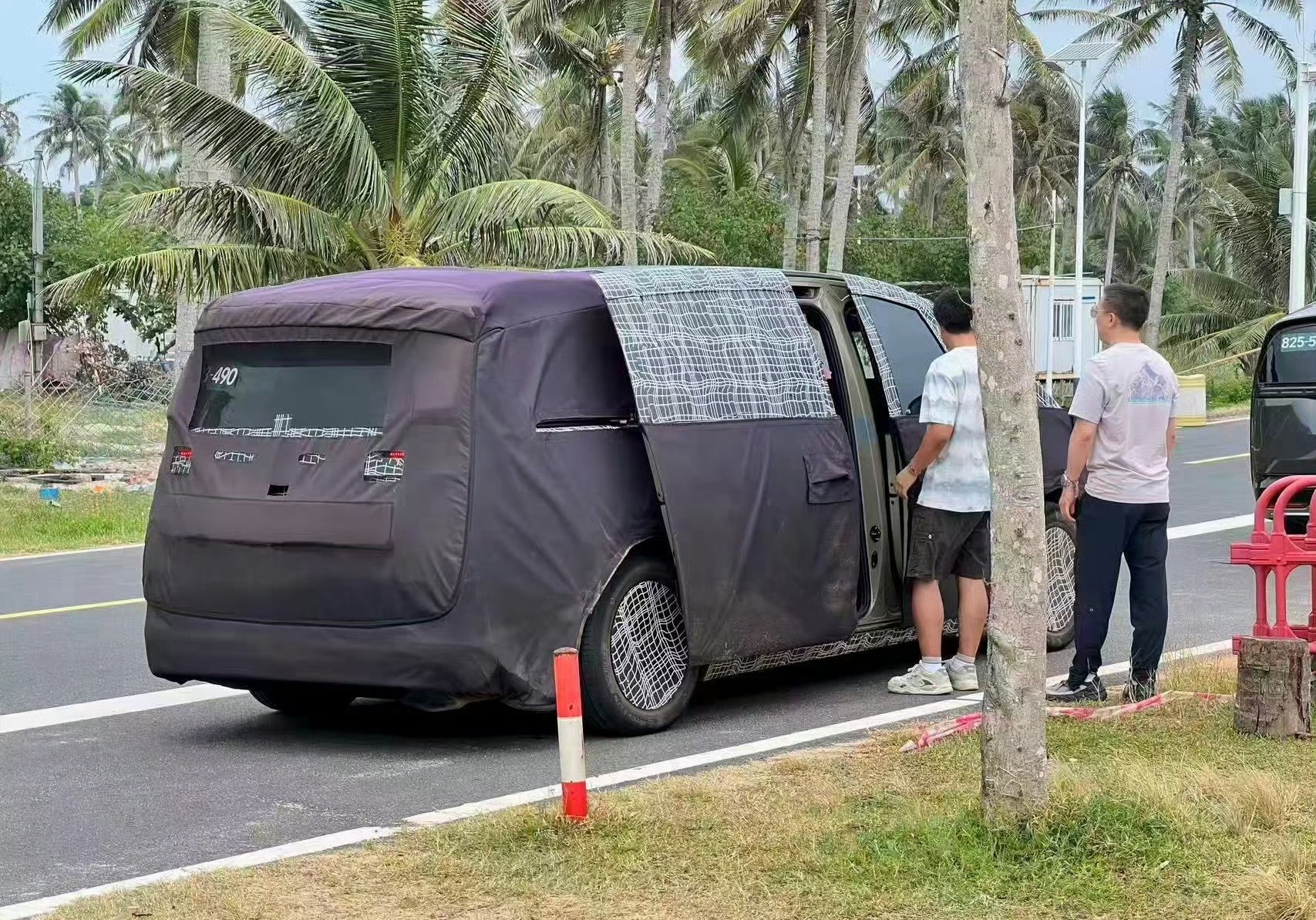 理想还要整个比 MEGA 更大的 MPV？[傻眼][傻眼][傻眼] ​​​