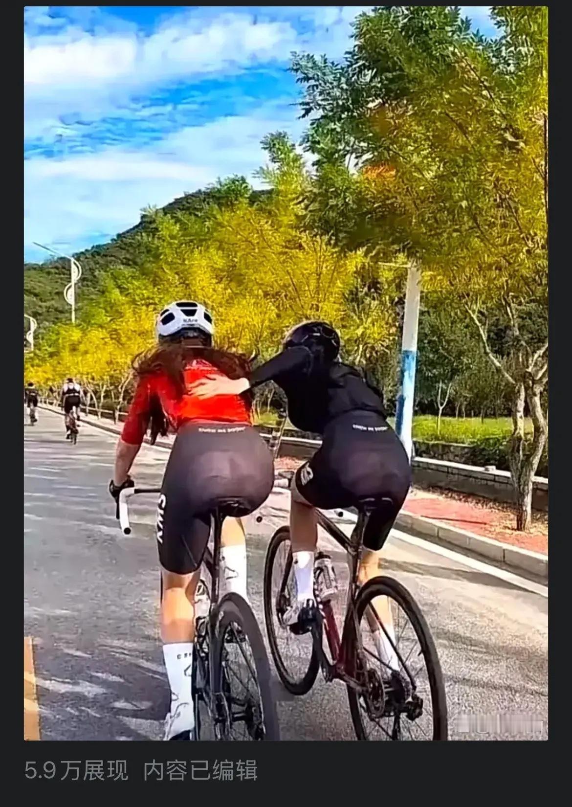 下面这个作品被违规真是有点冤，处罚理由是：“涉及低俗容易引发不良联想……”我也是
