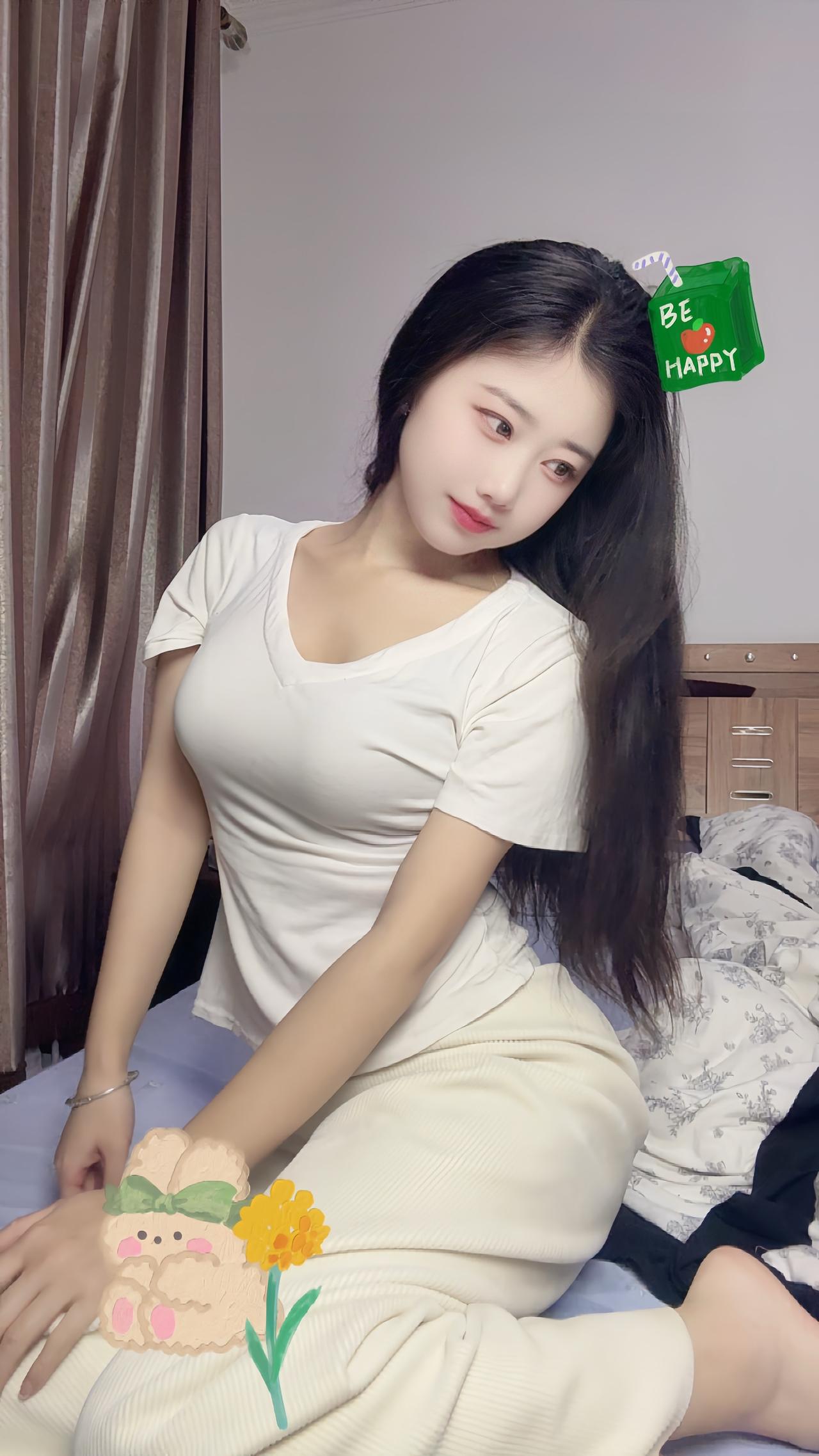 生活已经够累了，如果爱不能给我提供情绪价值，也没有陪伴，更没有物质，还要消耗我的