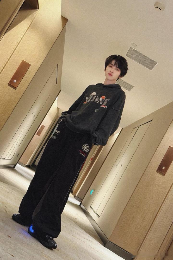 💙🧿🟦所有目光聚焦『四代首位青年演员』🌀🔷角色完美演绎！满分演员表现力