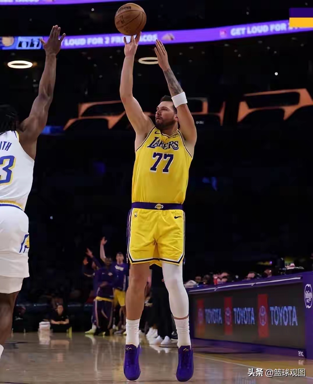 湖人be 步行者，半场29+6，三分5投5中，单节狂轰22分，就说这样的东子谁人