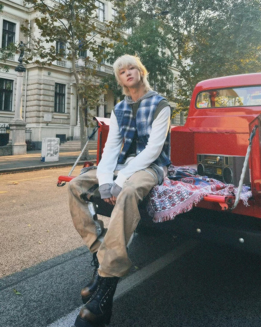 徐明浩巴塞尔艺术展香港巴塞尔艺术展偶遇徐明浩 谁懂徐明浩这组巴塞尔路透的含金量！