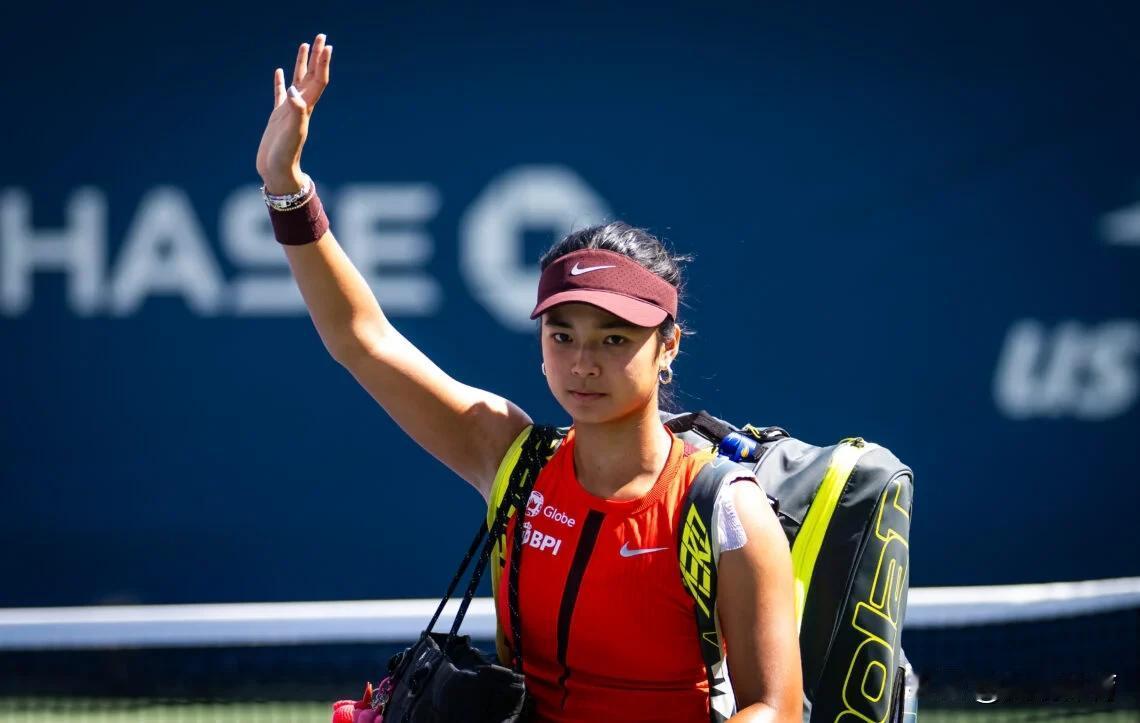 没错！埃拉真的是以头号种子身份亮相湖北的县级城市京山，参加WTA125京山站比赛